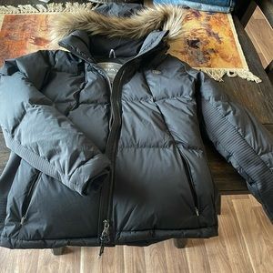 Women’s Ariat coat.